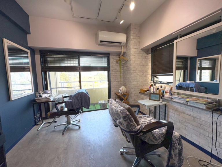 紡 -tsumugi- サロン内観